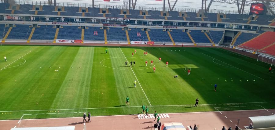 Osmaniyespor FK,  İçel İdman Yurdunu mağlubiyetle tanıştırdı