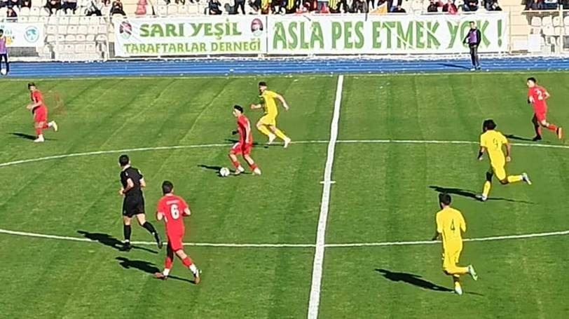 Osmaniyespor FK, taraftarı önünde güldü