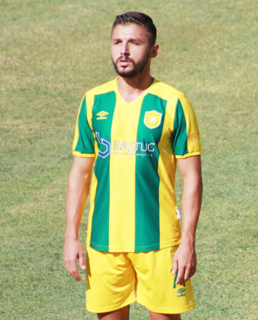 Başarılı futbolcu Osmaniyespor’dan ayrıldı 
