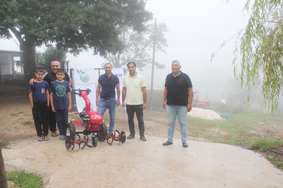 Motorlu çapa makinaları verildi 