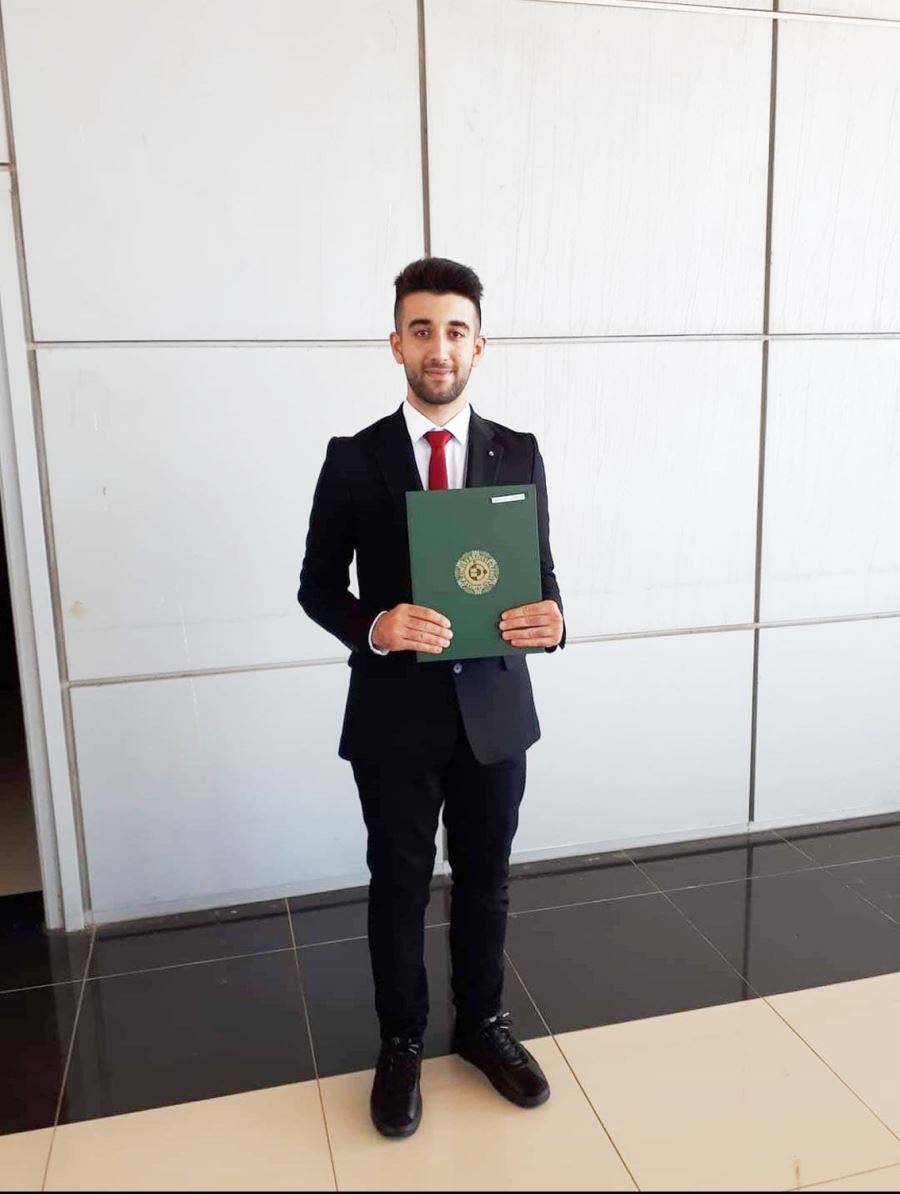 Başarımda emeği olanlara sonsuz teşekkür ediyorum