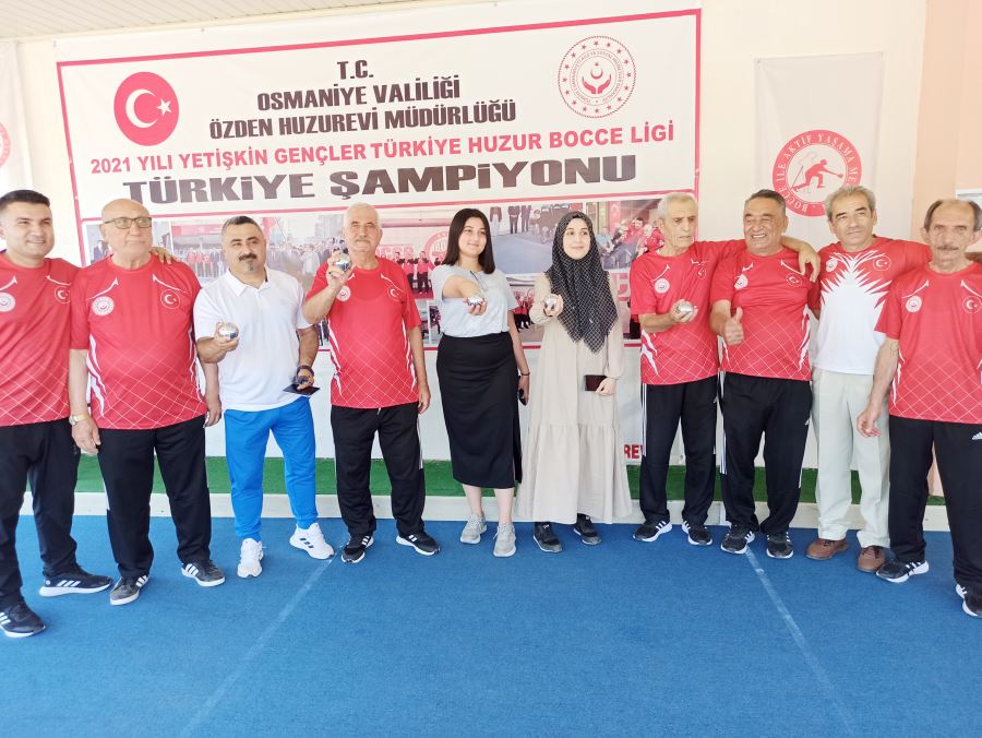 Ligi şampiyon bitirmek istiyoruz