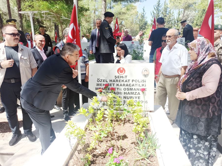 15 Temmuz şehidi Karacatilki ve tüm şehitler anıldı 