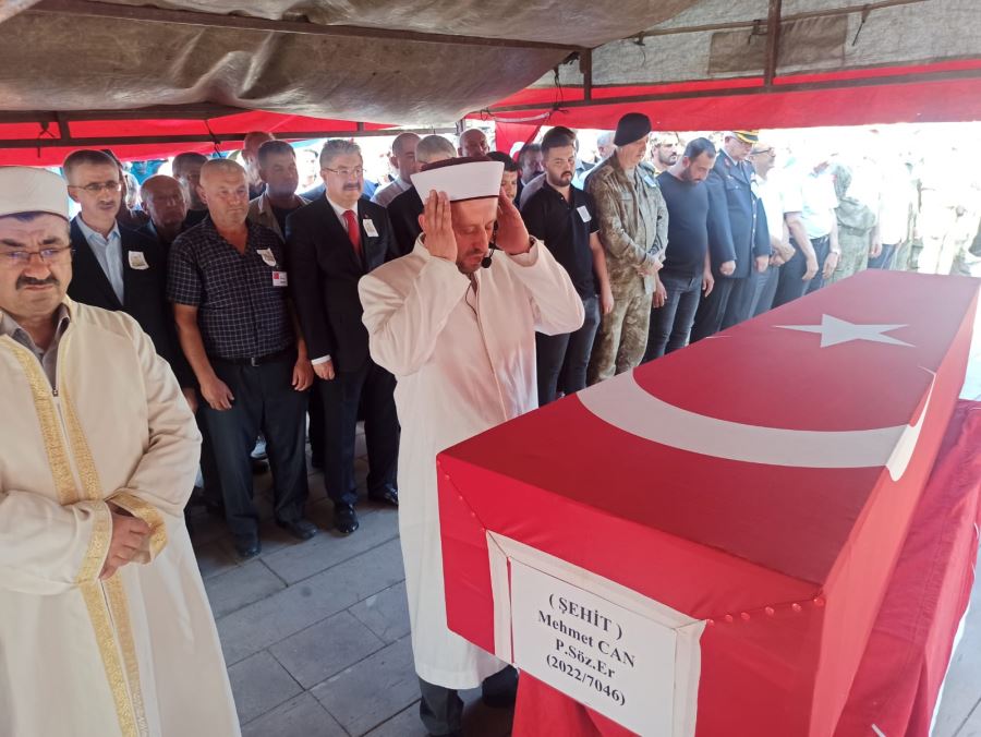 Piyade Sözleşmeli Er Mehmet Can, son yolculuğuna uğurlandı 