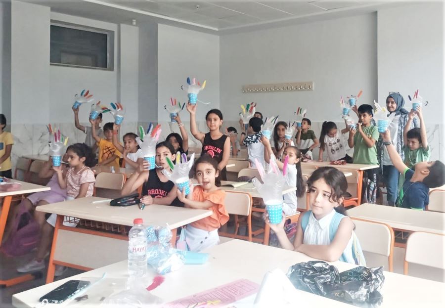 Hem eyleniyorlar hem öğreniyorlar