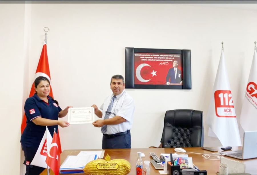 Başarılı personellere üstün başarı belgesi verildi 