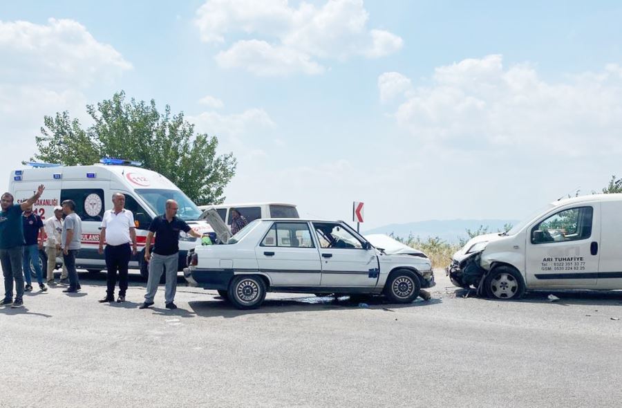 Çamiçi mahallesindeki kazada: 2 yaralı 