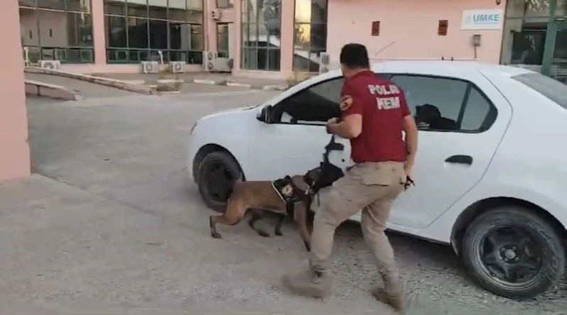 Osmaniye’de durdurulan otomobilde 33 kilo 400 gram uyuşturucu çıktı
