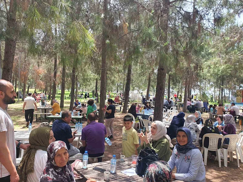 Eğitim Bir Sen Antalya şubesinden annelere özel piknik
