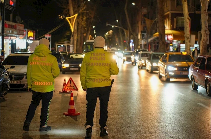 Isparta’da trafik denetimlerinde sürücülere ceza yağdı
