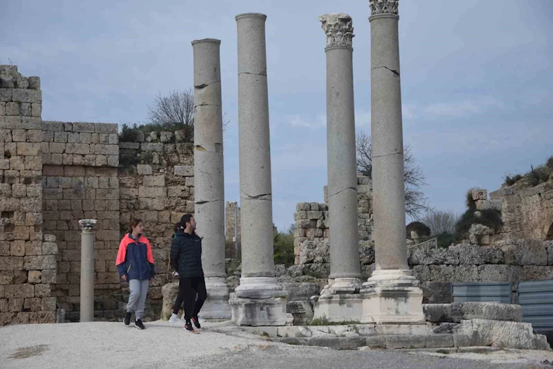 Perge Antik Kenti’ni 2024 yılında 157 bin kişi ziyaret etti
