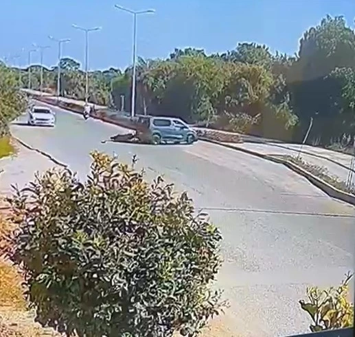 Ehliyetsiz sürücünün ’U’ dönüşü motosikletliyi ağır yaraladı
