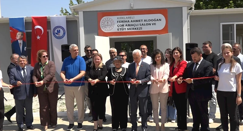Kırklareli’nde bir hayırsever tarafından yaptırılan etüt merkezi açıldı
