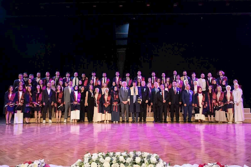 Diş Hekimliği Fakültesi mezuniyet töreni yapıldı
