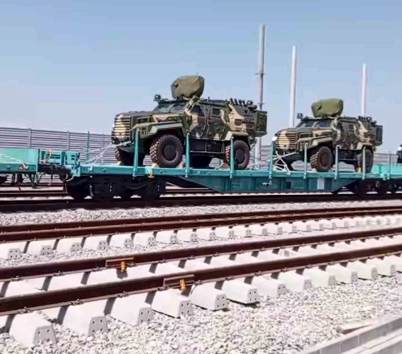 İhraç edilen zırhlı muharebe araçları Marmaray hattını kullanarak tren ile Avrupa’ya gönderiliyor
