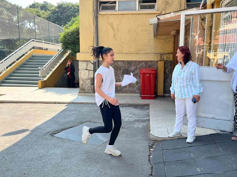 Sınava yine son anda yetiştiler
