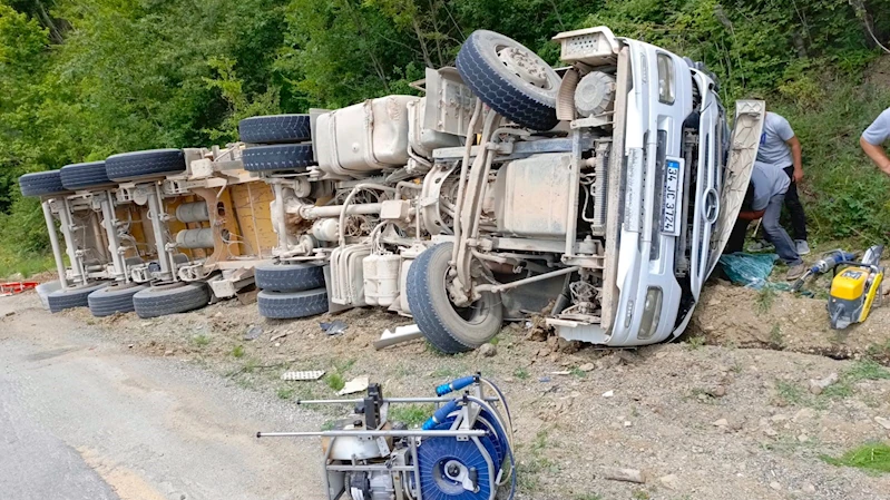 Devrilen hafriyat kamyonunun sürücüsü öldü
