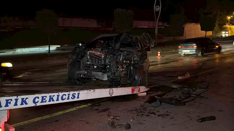 Alkollü sürücü dehşet saçtı: Karşı şeride geçti, ortalık savaş alanına döndü
