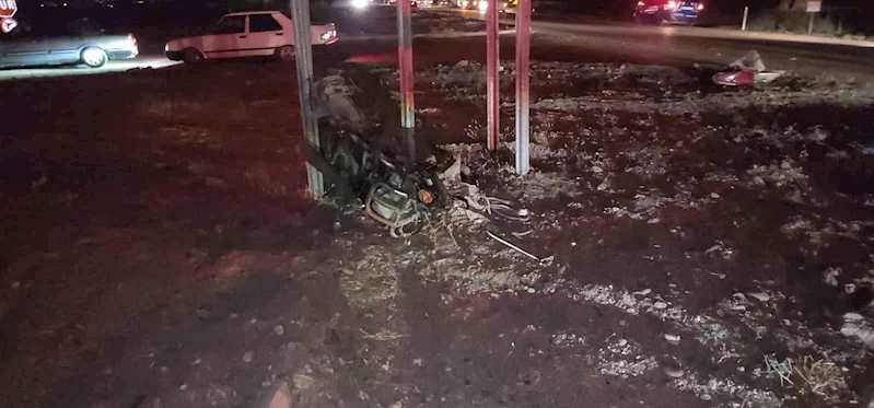 Hafif ticari araçla çarpışan motosikletin sürücüsü öldü
