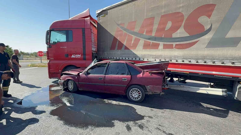 Aksaray’da tırla otomobil çarpıştı: 2 yaralı
