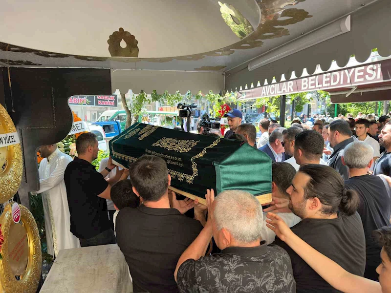 Serdar Topraktepe’nin ağabeyi Ayhan Topraktepe son yolculuğuna uğurlandı
