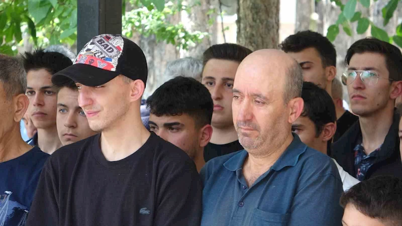 2 gencin hayatını kaybettiği motosiklet kazasından geriye yakınlarının gözyaşı kaldı
