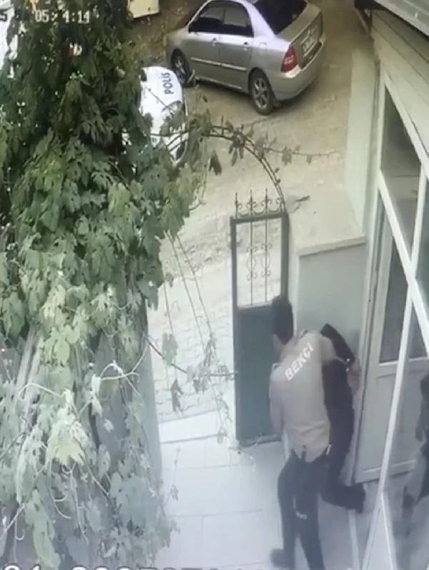Suç makinesi hırsız saklandığı camide yakalandı
