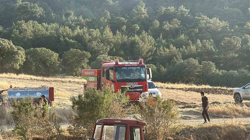 Uşak’ta ormanlık alana sıçrayan yangın kontrol altına alındı
