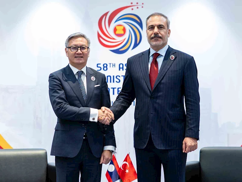 Bakan Fidan Malezya’da Laos Dışişleri Bakanı Phomvihane ile görüştü
