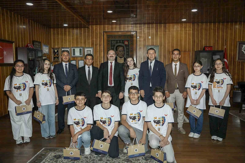 LGS başarısı vakıf okullarında hayat buluyor
