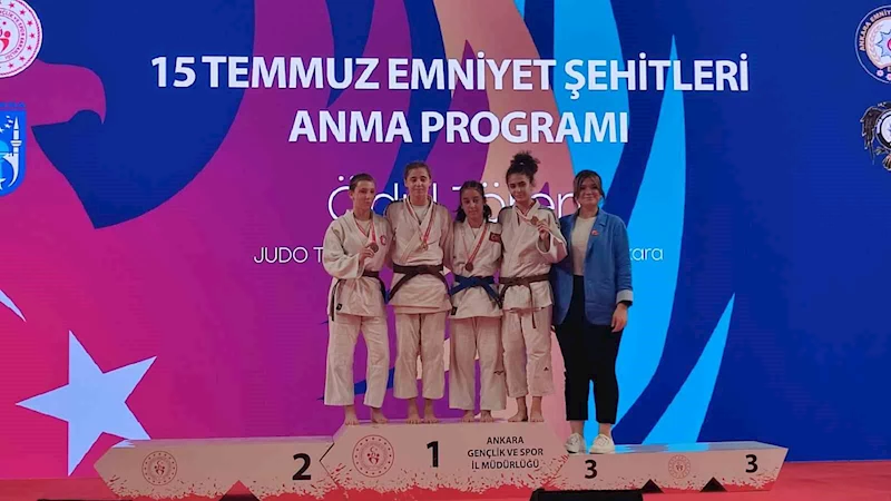15 Temmuz Emniyet Şehitleri, Ankara’da düzenlenen programla anıldı
