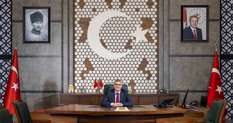 Vali Cahit Çelik: 