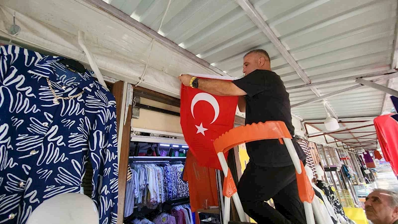 Adıyaman bayraklarla donatıldı
