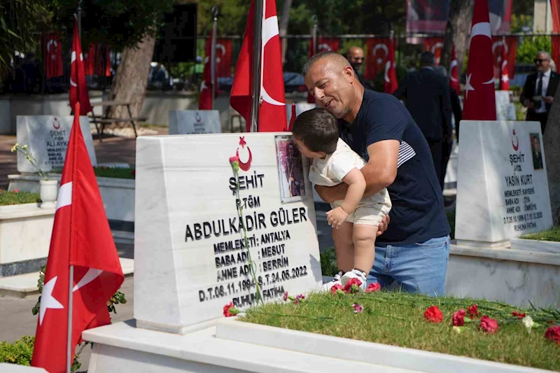Antalya’da şehit annelerinin gözüyaşlı duaları 15 Temmuz’un acısını tazelendi
