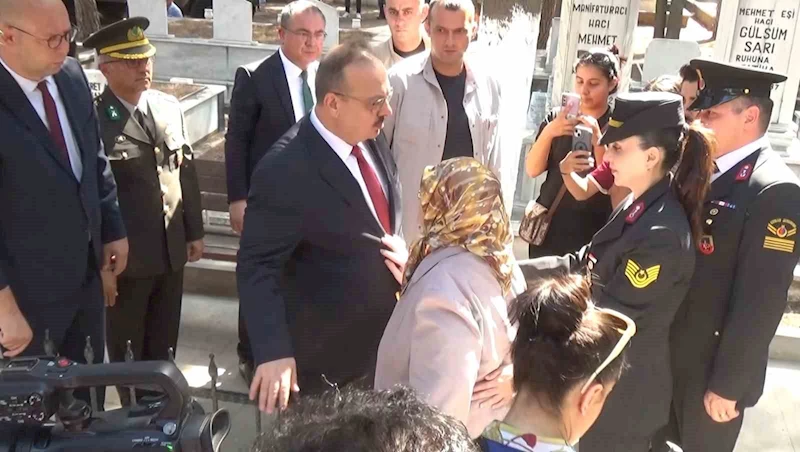 Oğlunun mezarına sarılamayan anne Şengüroğlu: 