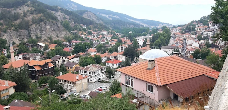 Bolu’da kaya düşmesi riski altındaki evler için tahliye kararı: 30 gün süre verildi
