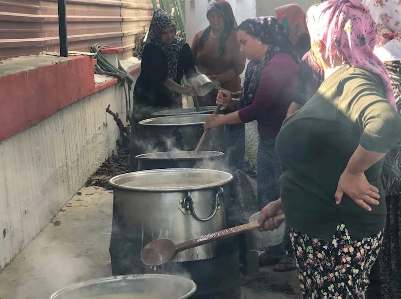 Bereketli Mahallesi’nde aşure ve keşkek hayrı
