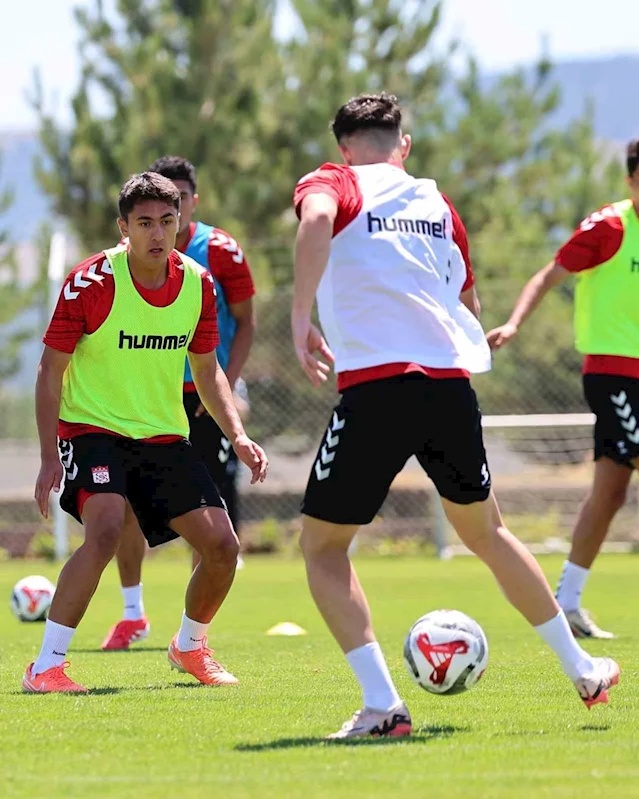 Sivasspor’da yeni sezon hazırlıkları sürüyor
