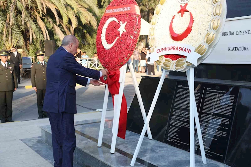 Cumhurbaşkanı Erdoğan, KKTC’de Atatürk Anıtı’na çelenk bıraktı

