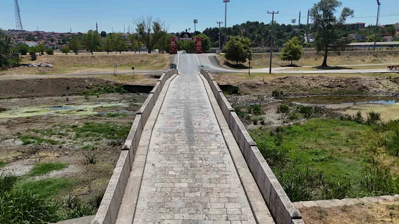 Tunca Nehri’nde su akışı durdu
