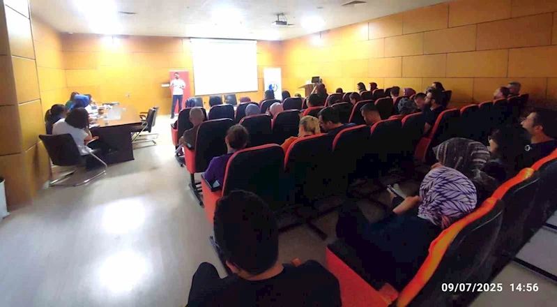Afyonkarahisar Devlet Hastanesi’nde tıbbi cihaz güvenliği eğitimi

