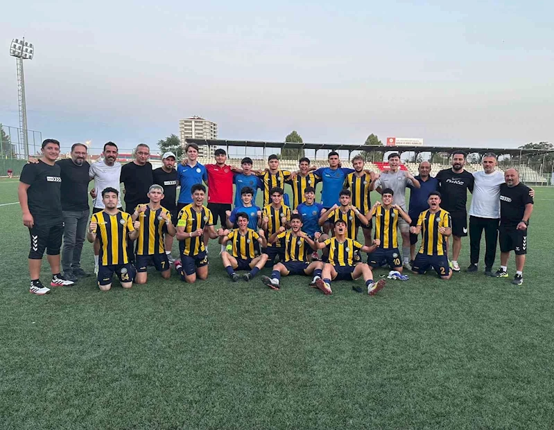Talas Belediyespor U17 takımı Türkiye finallerine kaldı
