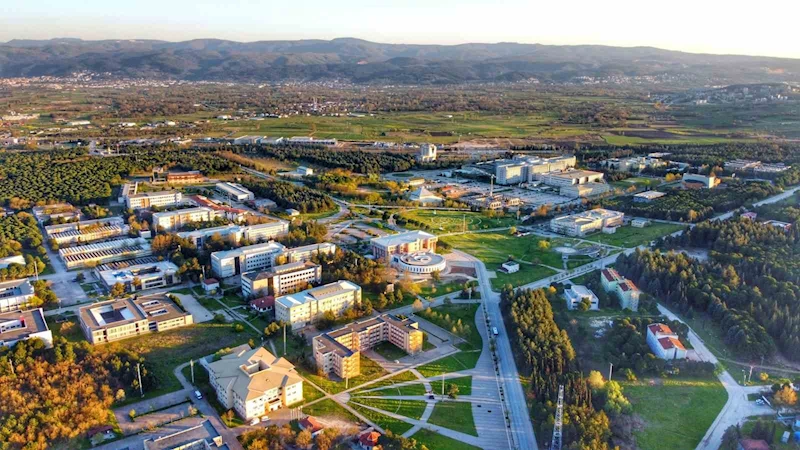 BUÜ’den 5 yıllık tam akreditasyon başarısı
