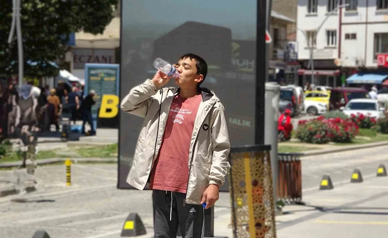 Bayburt’ta hava sıcaklığı bugünden itibaren mevsim normalleri üzerine çıkacak
