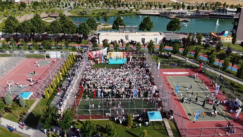 Çocuklar tatil keyfini şenlikte yaşadı
