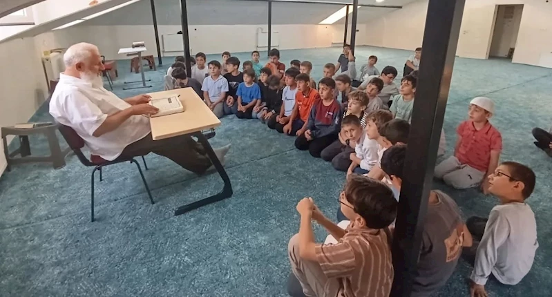 Kur’an kursu öğrencilerine ailenin önemi anlatıldı
