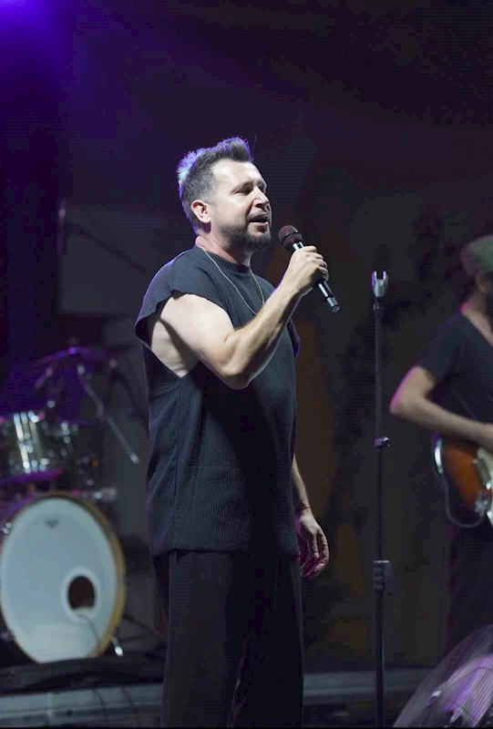 Bodrum’da usta sanatçıdan dinleyiciye müzik ziyafeti

