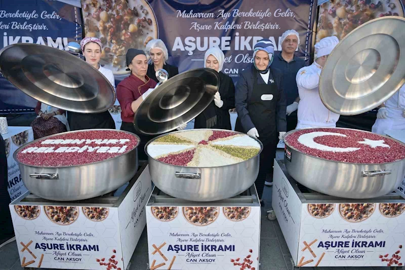 Esenyurt’ta aşure bereketi: 17 bin kişiye aşure ikram edildi
