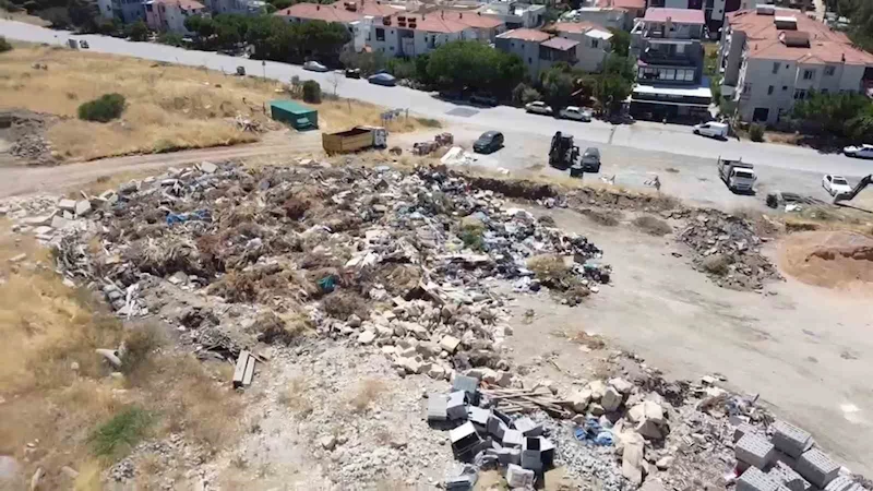 Foça’da gezi rotası önce çöplük sonra deniz
