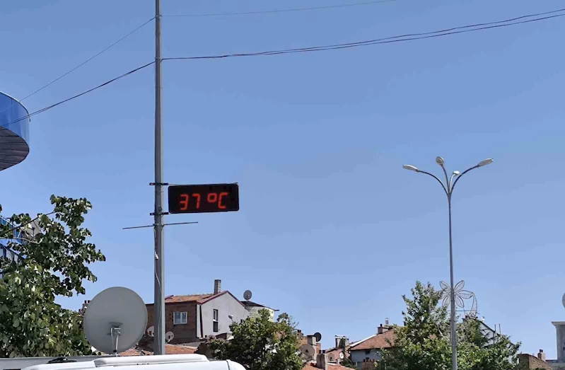 (ÖZEL) Bu ilçede termometreler 38 derecelere kadar çıktı
